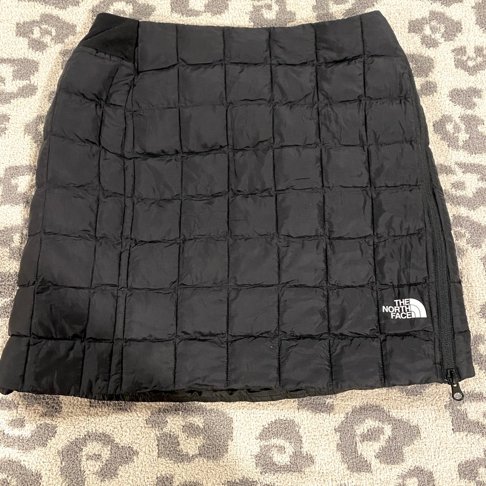 LN The North Face Puffer Mini Skirt Sz S